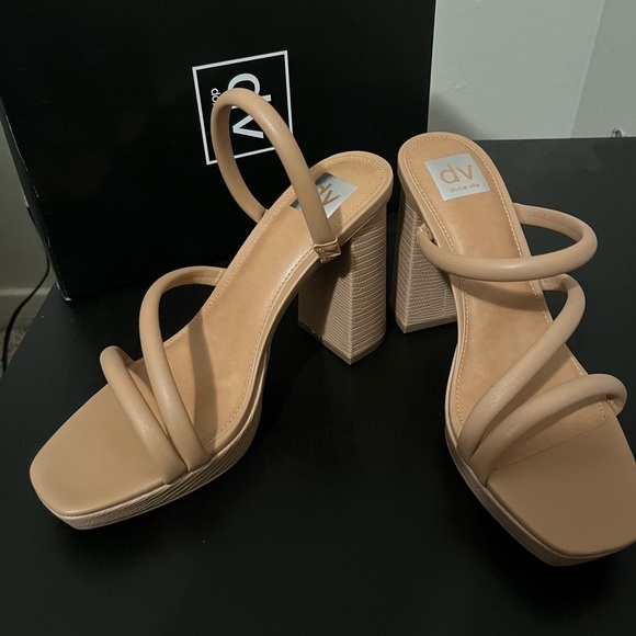 DV By Dolce Vita Pyro Platforms NWT - Picture 13 of 13